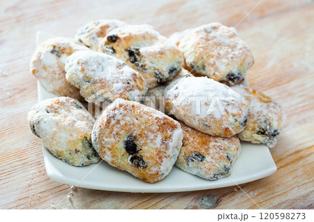 Festive German pastries mini stollens 120598273