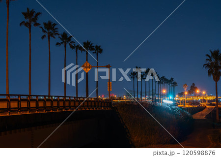 国道220号線(宮崎南バイパス)付近の夜景 国道220号線(宮崎南バイパス)付近の夜景 120598876