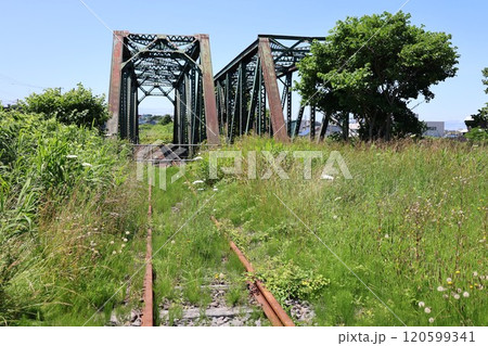 旧留萌駅近くにある廃線となった第十留萌橋梁跡 120599341