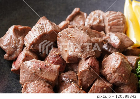 牛たんサイコロステーキ 120599842