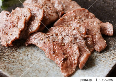 牛たん　焼肉　牛肉 120599860