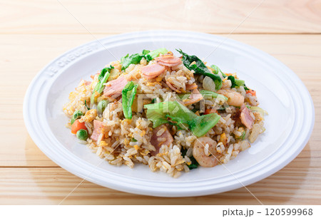 シャキシャキ食感が楽しい！ レタス炒飯 120599968