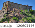 端島（軍艦島）：貴重な水を蓄える貯水槽 120603446
