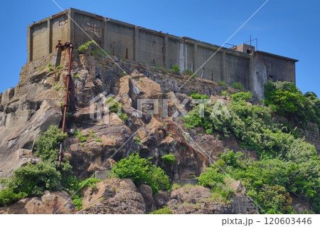 端島(軍艦島):貴重な水を蓄える貯水槽 端島(軍艦島):貴重な水を蓄える貯水槽 120603446