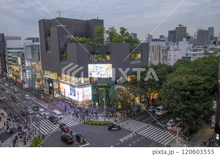ハラカドから眺めた【東急プラザ表参道原宿(オモカド)】 東京都渋谷区神宮前 ハラカドから眺めた【東急プラザ表参道原宿(オモカド)】 東京都渋谷区神宮前 120603555