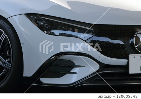 車のヘッドライト　イメージ 120605545