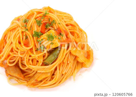 パスタ　スパゲッティ　トマトソース　明るい背景 120605766