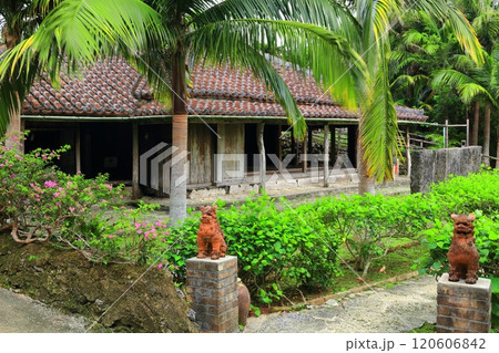 【沖縄県】琉球村の旧大城家 【沖縄県】琉球村の旧大城家 120606842