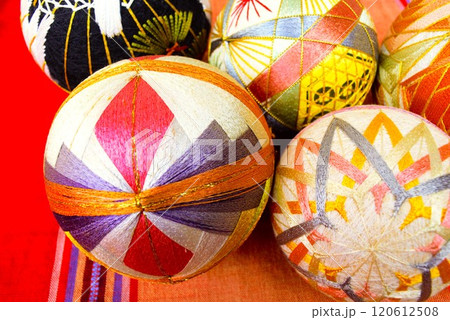 カラフルな手まり 3 カラフルな手まり 3 120612508