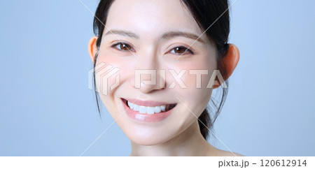 歯並びが綺麗な女性イメージ 歯並びが綺麗な女性イメージ 120612914