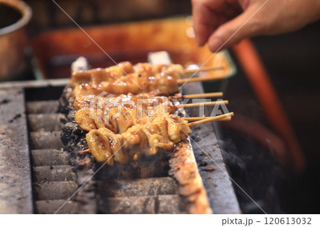 焼き鳥 焼き上げられる焼き鳥 焼き鳥 焼き上げられる焼き鳥 120613032