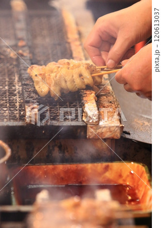 焼き鳥 焼き上げられる焼き鳥 焼き鳥 焼き上げられる焼き鳥 120613037