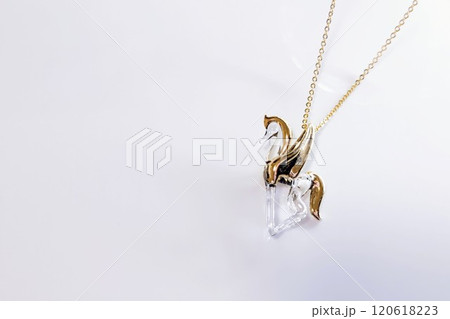 金色のペガサスペンダント 120618223