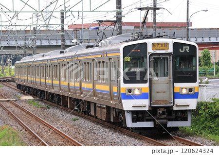 総武本線を走行する211系電車_2010/8/8撮影 120624324