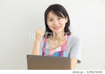 主婦のやりくりイメージ02 主婦のやりくりイメージ02 120625844