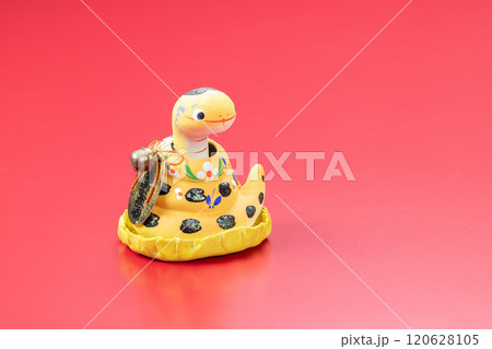 干支の置物　巳年　お正月のイメージ 120628105