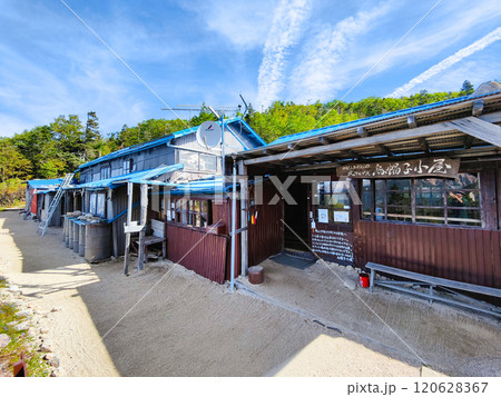 夏の烏帽子岳・南沢岳登山（烏帽子小屋） 120628367