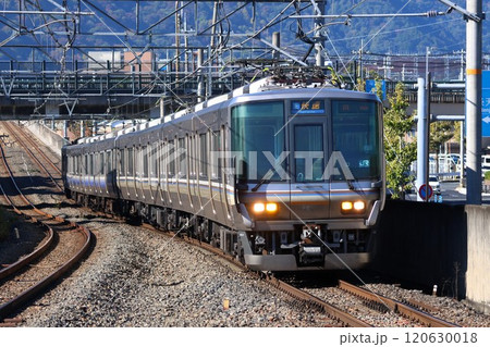 【JR西日本】223系6000番台＋223系2500番台 快速（嵯峨野線：花園駅） 120630018