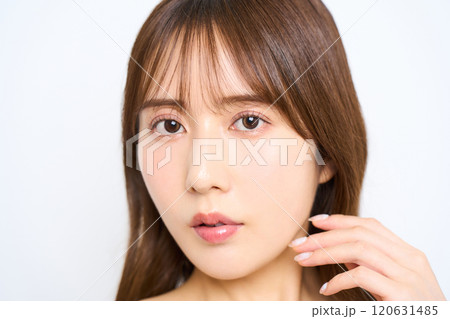 若い日本人女性のファッションポートレート 120631485