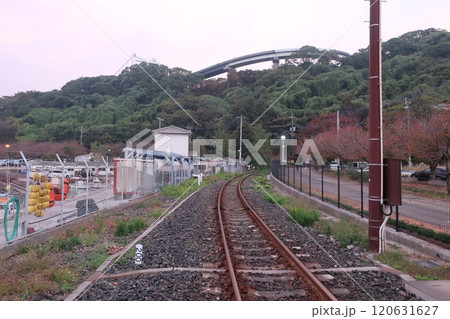 線路のある風景 120631627