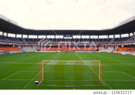 長野Uスタジアムのアウェイゴール裏からみた景色 長野Uスタジアムのアウェイゴール裏からみた景色 120632717