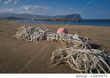 海からの漂流ゴミ 120634578