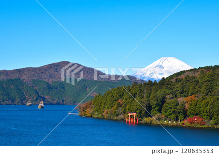 秋 元箱根 芦ノ湖 富士山 秋 元箱根 芦ノ湖 富士山 120635353