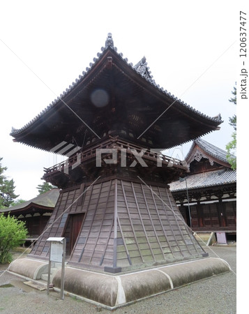 兵庫県加古川市にある刀田山鶴林寺とたさんかくりんじ、聖徳太子開基伝承をもつ寺院 兵庫県加古川市にある刀田山鶴林寺とたさんかくりんじ、聖徳太子開基伝承をもつ寺院 120637477