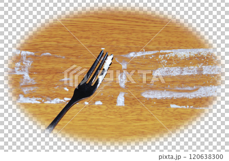 一個人用叉子舀出粘在薄餅上的奶油的場景，該奶油從酥餅上取下並放在木紋桌子上。 120638300