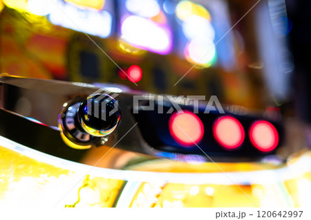 スロットマシン 遊戯機 パチンコ店 スロットマシン 遊戯機 パチンコ店 120642997