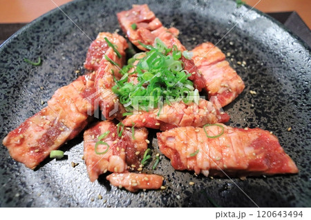 おいしい黒毛和牛焼肉(中落ちカルビ) おいしい黒毛和牛焼肉(中落ちカルビ) 120643494