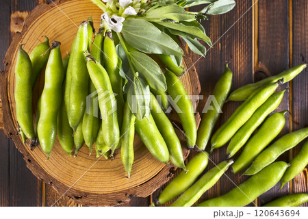 Green beans close up top view background. 120643694