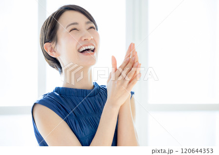 女性　ビューティー　綺麗 120644353