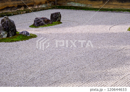 龍安寺の石庭 龍安寺の石庭 120644633
