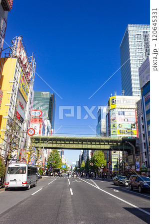 秋葉原中央通り、総武線線路 120645331