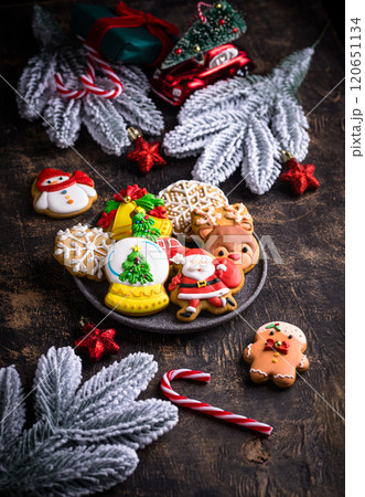 Christmas homemade gingerbread cookies with icing Christmas homemade gingerbread cookies with icing 120651134