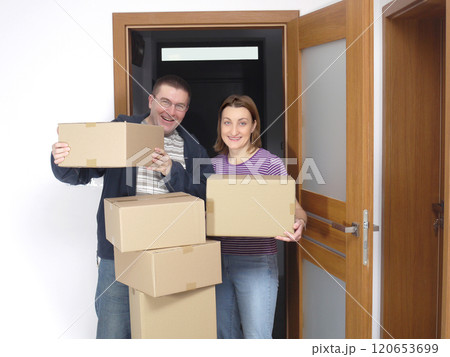 Moving in 120653699