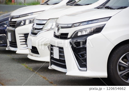 自動車イメージ　日本のミニバン 120654662