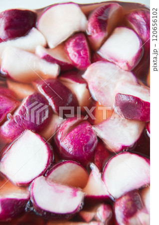 仕込み中の温海かぶ漬け 120656102