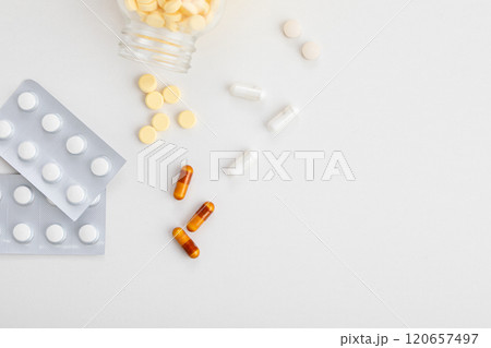 薬イメージ　prescription	 120657497