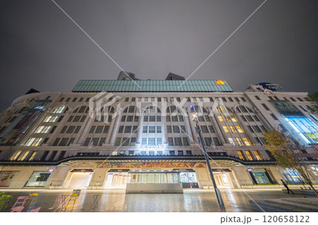 大阪タカシマヤ前 早朝のなんば広場 大阪タカシマヤ前 早朝のなんば広場 120658122