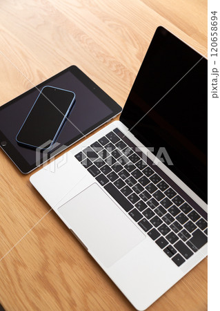 パソコン、スマホ、タブレット 120658694
