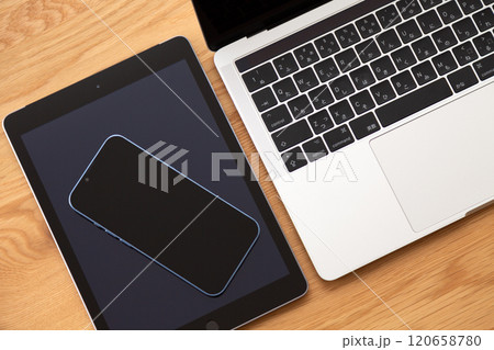 パソコン、スマホ、タブレット 120658780