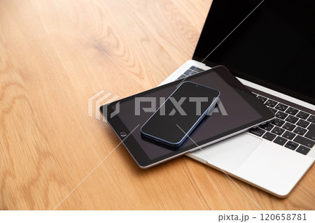 パソコン、スマホ、タブレット 120658781
