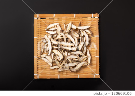 ［岩手県産］乾燥　スライス椎茸 120669106