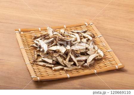 ［岩手県産］乾燥　スライス椎茸 120669110