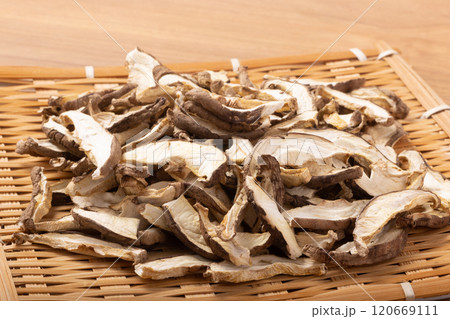 ［岩手県産］乾燥　スライス椎茸 120669111