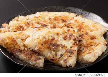 玉ねぎとチーズのチヂミ 玉ねぎとチーズのチヂミ 120669975