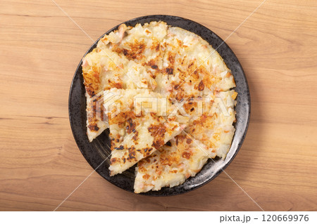 玉ねぎとチーズのチヂミ 玉ねぎとチーズのチヂミ 120669976