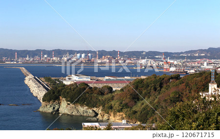 雑賀崎灯台から和歌山港方面を望む　和歌山市 120671715